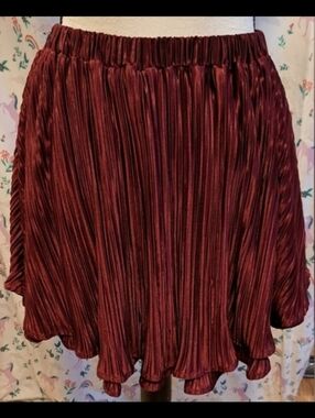 NWT Sage The Label Burgundy Pleat Tiered Comfy Business Casual Office Skirt SZ S